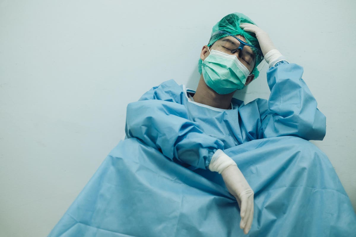 Forbes's tweet photo. How Generative AI Can Help With Physician Burnout https://t.co/4YTVihvZsj https://t.co/nyHns2znJM