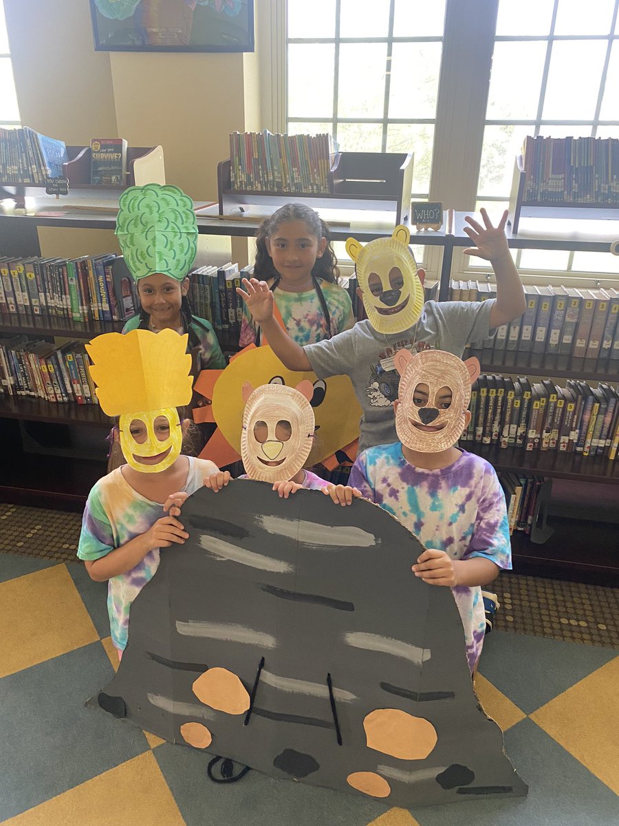 Miss_Diakos's tweet photo. Throwing it back to our Readerβs Theater performances during our summer literacy program! It was a July full of being readers, writers, and lifelong learners. #EnhancingtheStudentExperience #GoRams https://t.co/J87GzdWOSD