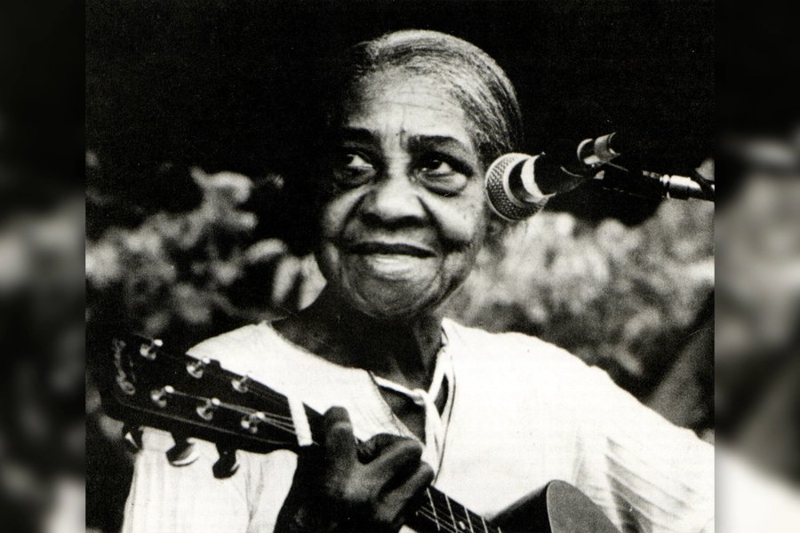 Jonatha10574808's tweet photo. #AllisonRussell ✍️🏾There's black women at the root of every genre of American song. That's just demonstrably true
#LilHardin #Odetta
#LibbaCotten #EttaBaker https://t.co/hpwxKRqNju