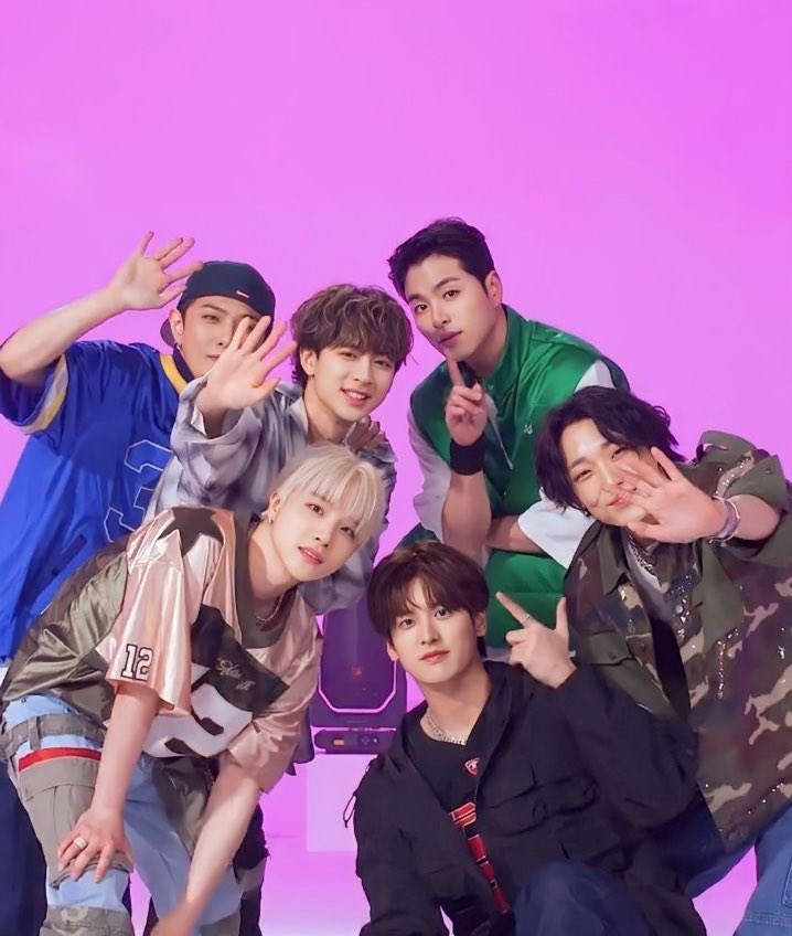 Ryan Gosling (Ken, #Barbie) reveals to Vogue that his top listened song so far this year is “Tantara” by iKON:

“I’ve been obsessed with this song since it came out, it helped shaping Ken. These guys are insane.”