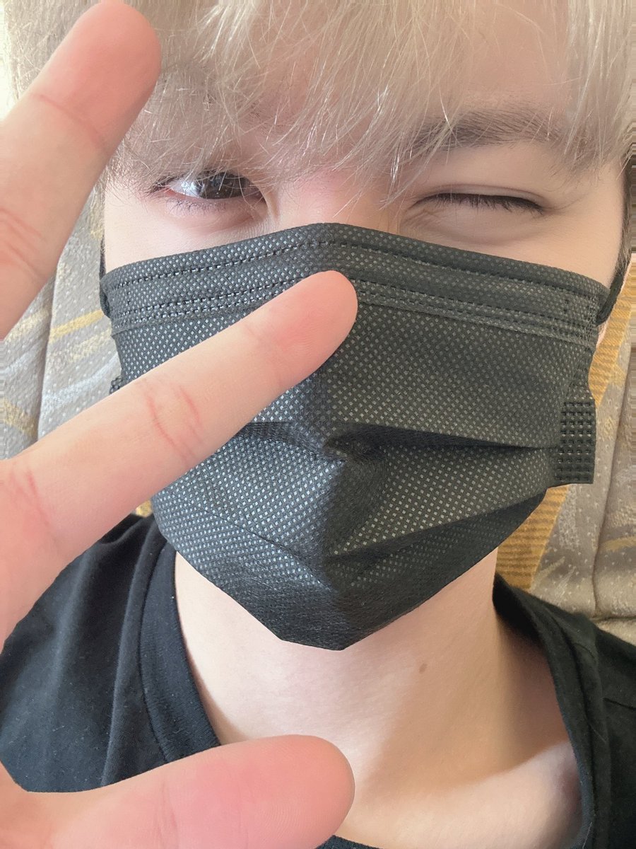 WEi__Member's tweet photo. [#동한] 다녀오겠슴돠~👋🏻 https://t.co/C9dAKlMy1i