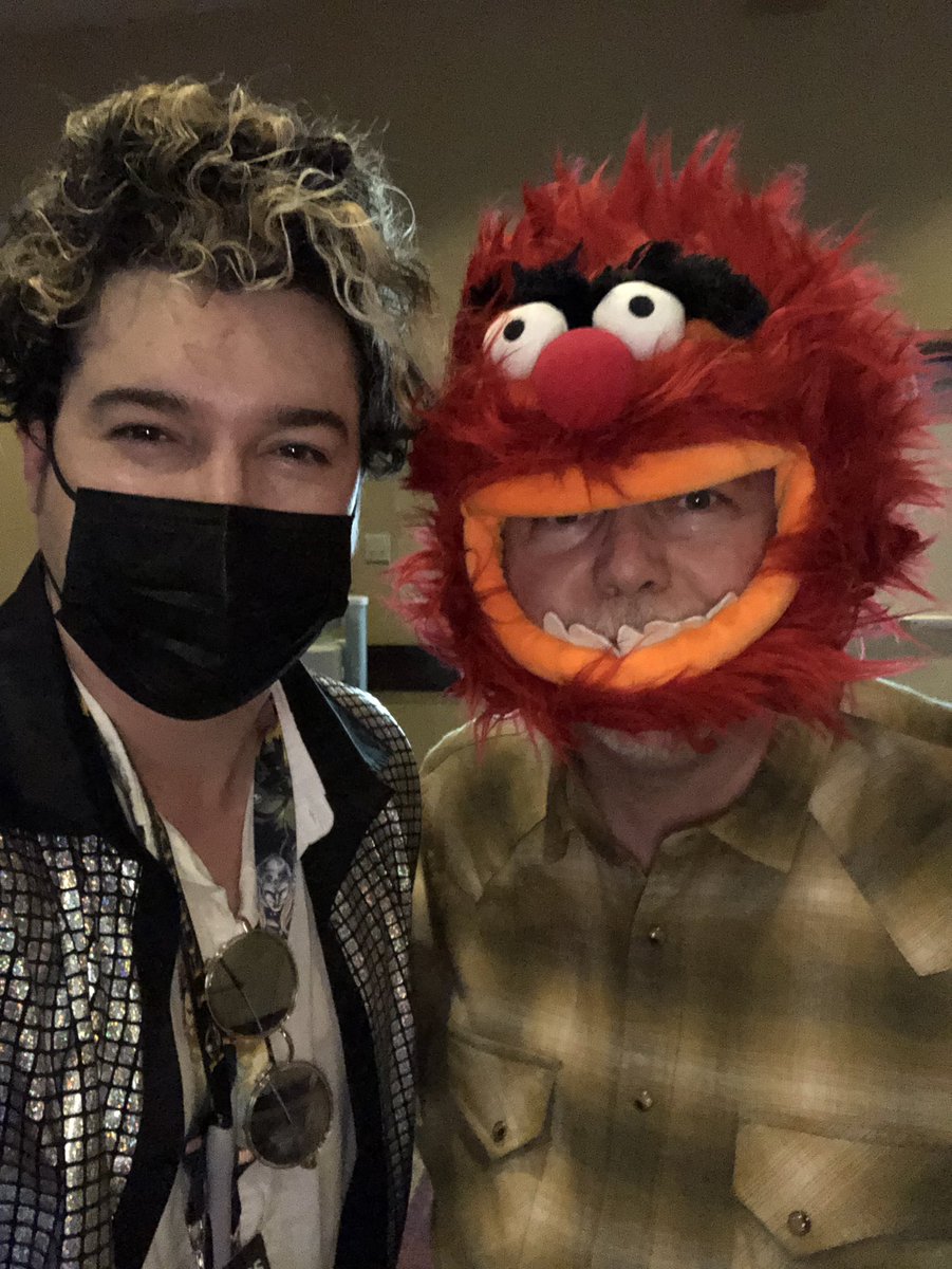 BestKindaWorst's tweet photo. Happy #GenCon! https://t.co/kZChfOrIN5