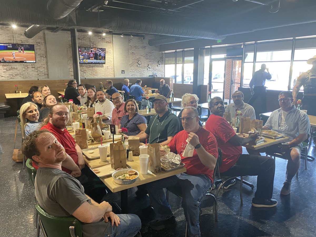 You learn together and then you eat together! #builtdifferent