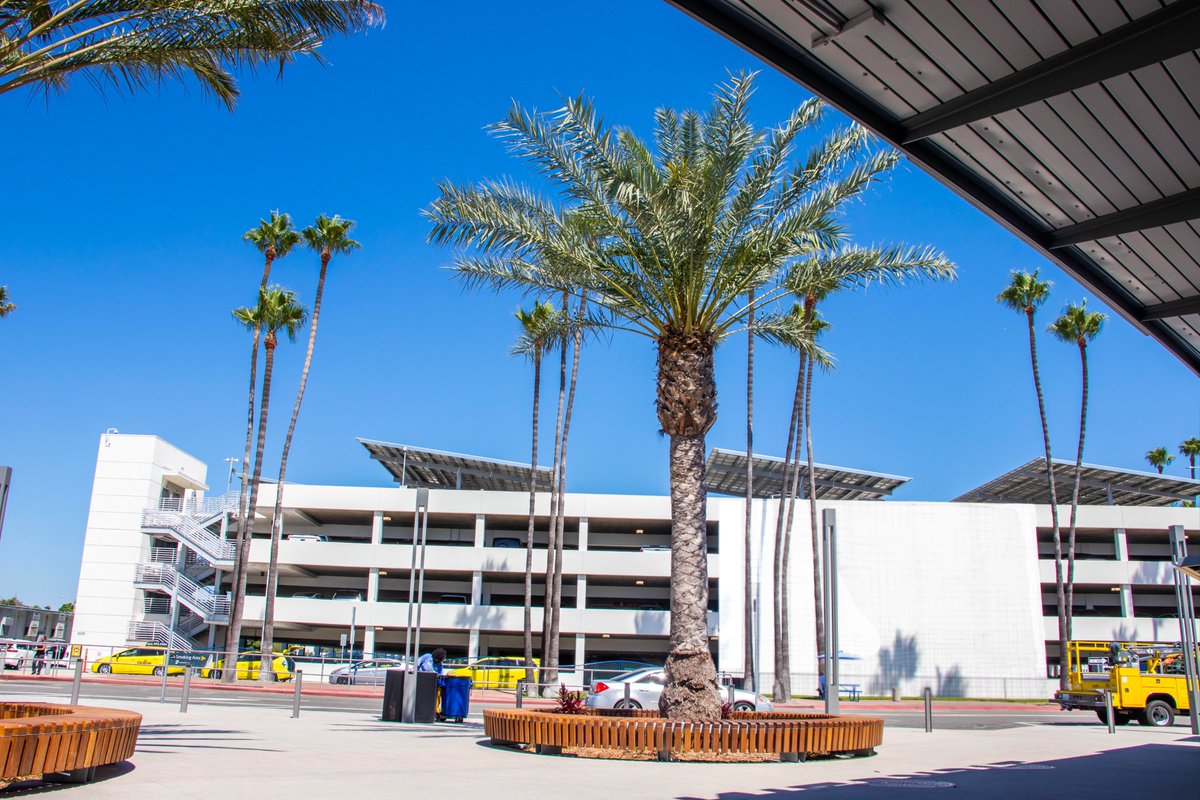 LGBAirport's tweet photo. In partnership with @ArtsCouncil4LB, we're excited to announce a nationwide Call for Artists to create a vinyl mural for Parking Structure A. Standing three stories tall, this mural will help mark our 100th anniversary this fall.π¨
Details β‘οΈ https://t.co/DuGuS3WgDF https://t.co/DQtllt2NRy