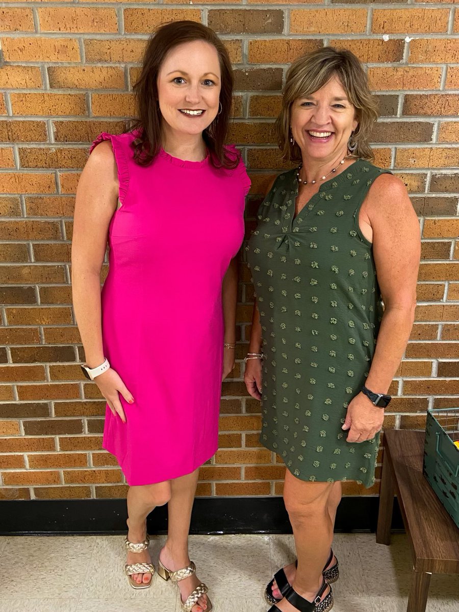 Meet our amazing Principals! 
📸1. Kristen Jackson- Principal
📸2. Suzanne Hammonds- Assistant principal