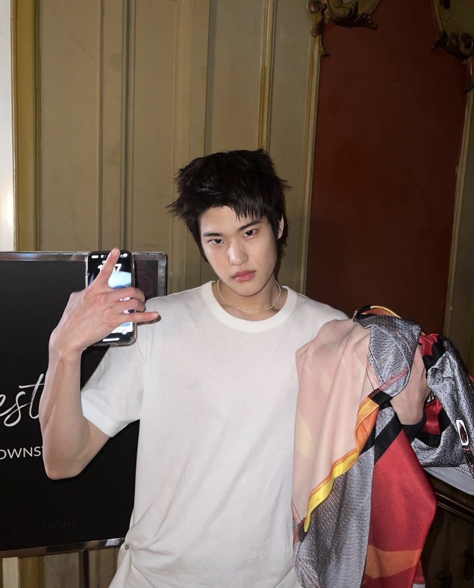 lizrei7u7's tweet photo. #riizedebut olaktal busco amikod q sigan a los chicos eee no m importa lo q staneen con tal deke no tiren hate a mis grupos ee sohee mio!! https://t.co/gcxeum3gG0