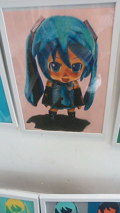 #みんなの約8年前の写真を見せて ちゃぼさんのダヨー展や 艦これにハマってたまたま見つけたミッドウェー海戦の記事 そして タワレココラボで書いたマジミラ参加の決意をピアプロの壁に書いてた  うああああ!!?そんな前??? 過去の私よ 今はアパに泊まるぐらいマジミラ楽しんでるよ 幸せよ
