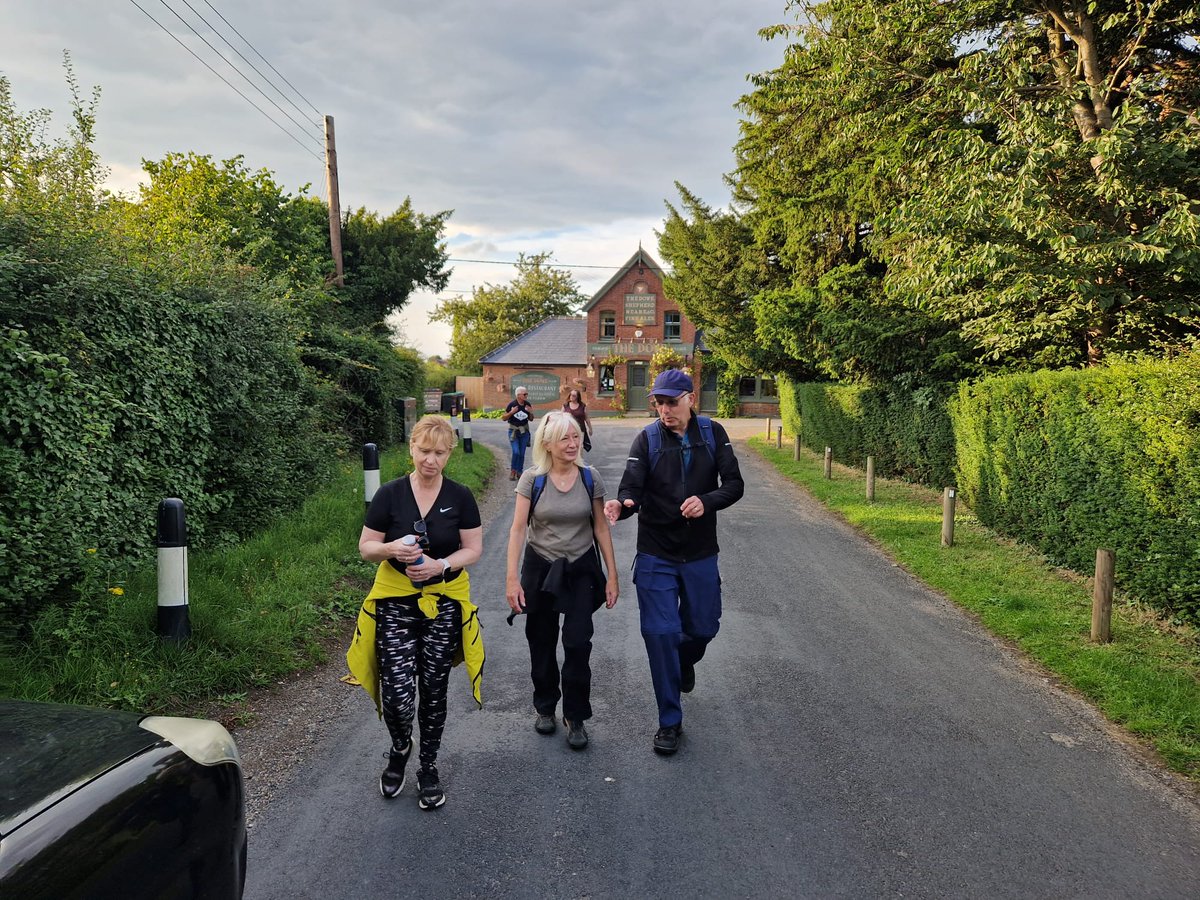 BootsOnAdventu1's tweet photo. Yesterday, the group took a walk from Boughton Under Blean, located between Faversham and Canterbury.
#bootsonadventures #kentwalkinggroup #explorekent #walkinginkent #walkingkent #walkingtrails #hikingtrails #hikingadventures #livelifeoutdoors #kentnature #boughtonunderblean https://t.co/inRv77jxg0