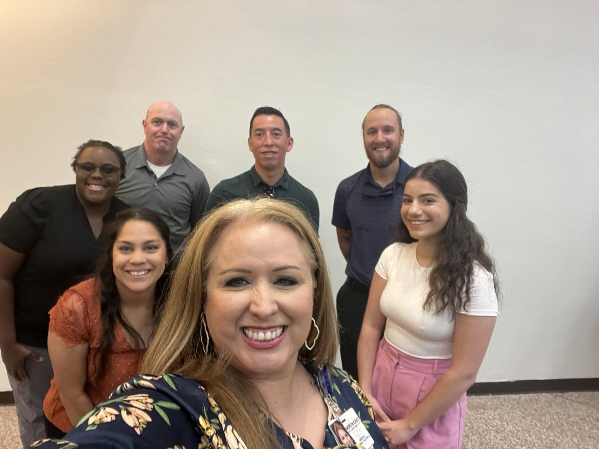 TxHillPrincipal's tweet image. Selfie pic! 📸  Incredibly excited to have met with our new @TexHillMS teachers at @NEISD New Teacher Luncheon!!! 
It’s a great day to be a Tiger! 🐯 @amirel88 @Ravae96 @niclew12 @TexHillBoysAth @AthTex @RootEdSA #TheNEISDway #RootedTexHill