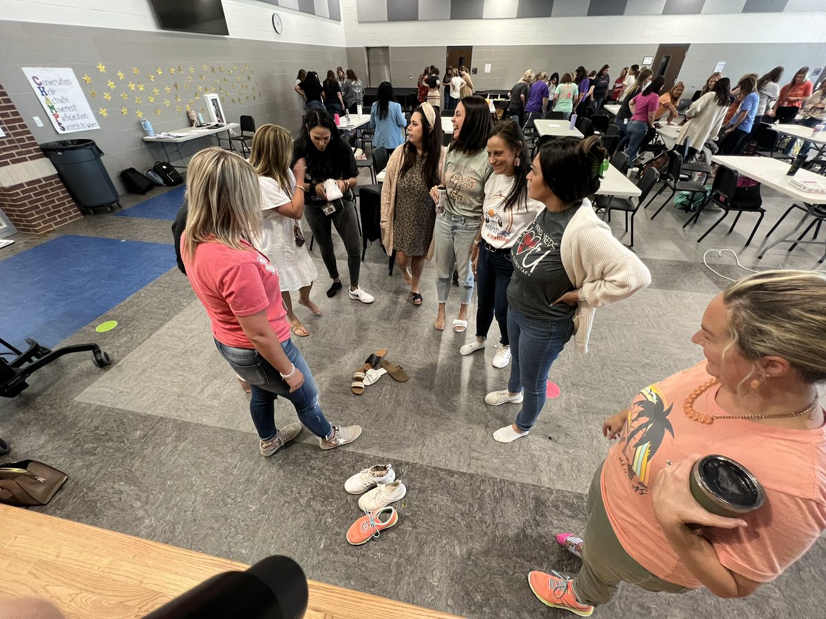 Lyon’s 2nd grade team sorting their shoes by properties! <a href="/chacha_fin/">Charity Finley, M.S.Ed.</a> <a href="/RockElemC_I/">Rockwall ISD Elementary Schools</a> <a href="/LindaLyonES/">Linda Lyon ES</a>