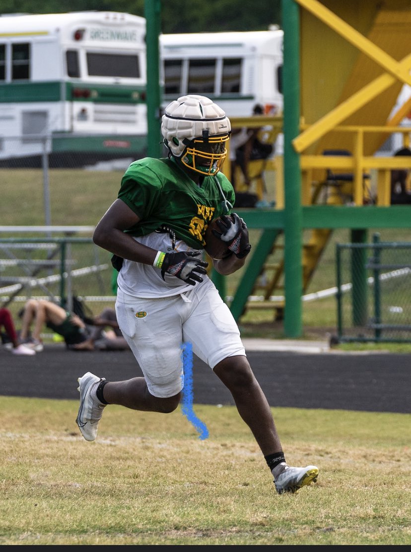 Summer going good🙂 <a href="/DAWGHZERECRUITS/">Dawg House Recruiting</a> <a href="/SummervilleFB/">Summerville Football</a> <a href="/YannickSmith11/">Yannick Smith</a> <a href="/CoachMP__/">Marlon Pryor</a>