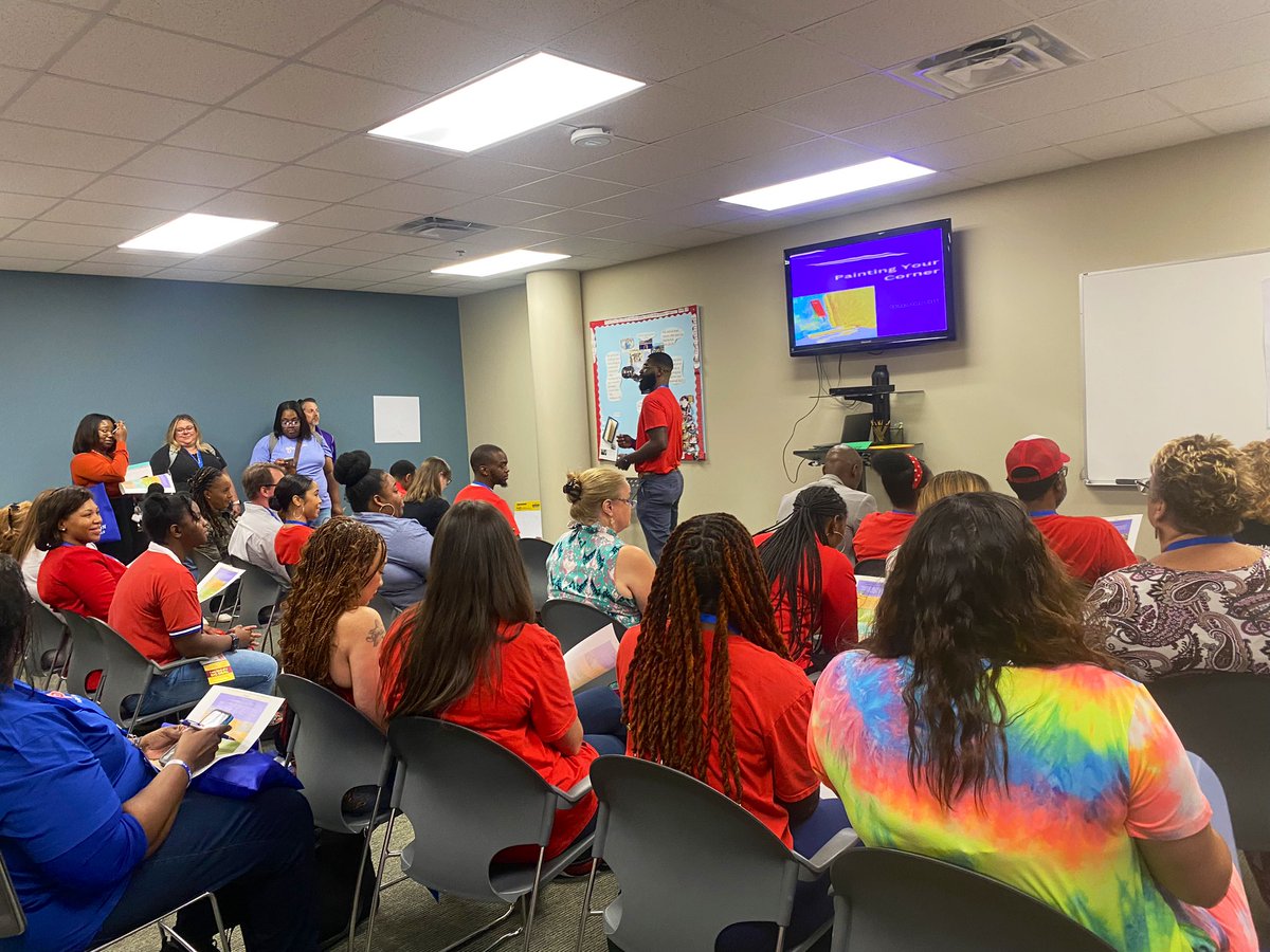 treasterwood's tweet photo. Jefcoed social studies teachers rock! They did such a great job presenting at the Back to School conference! I am honored to support them! #JEFCOED #WhereOpportuntyMeetsSuccess #JefcoedSocialStudies https://t.co/nai03kEWv8