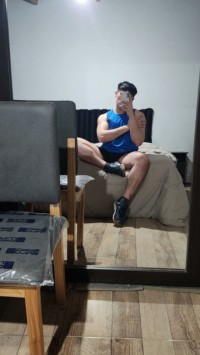 SirovsBenja's tweet image. *Ay que linda mi silla*