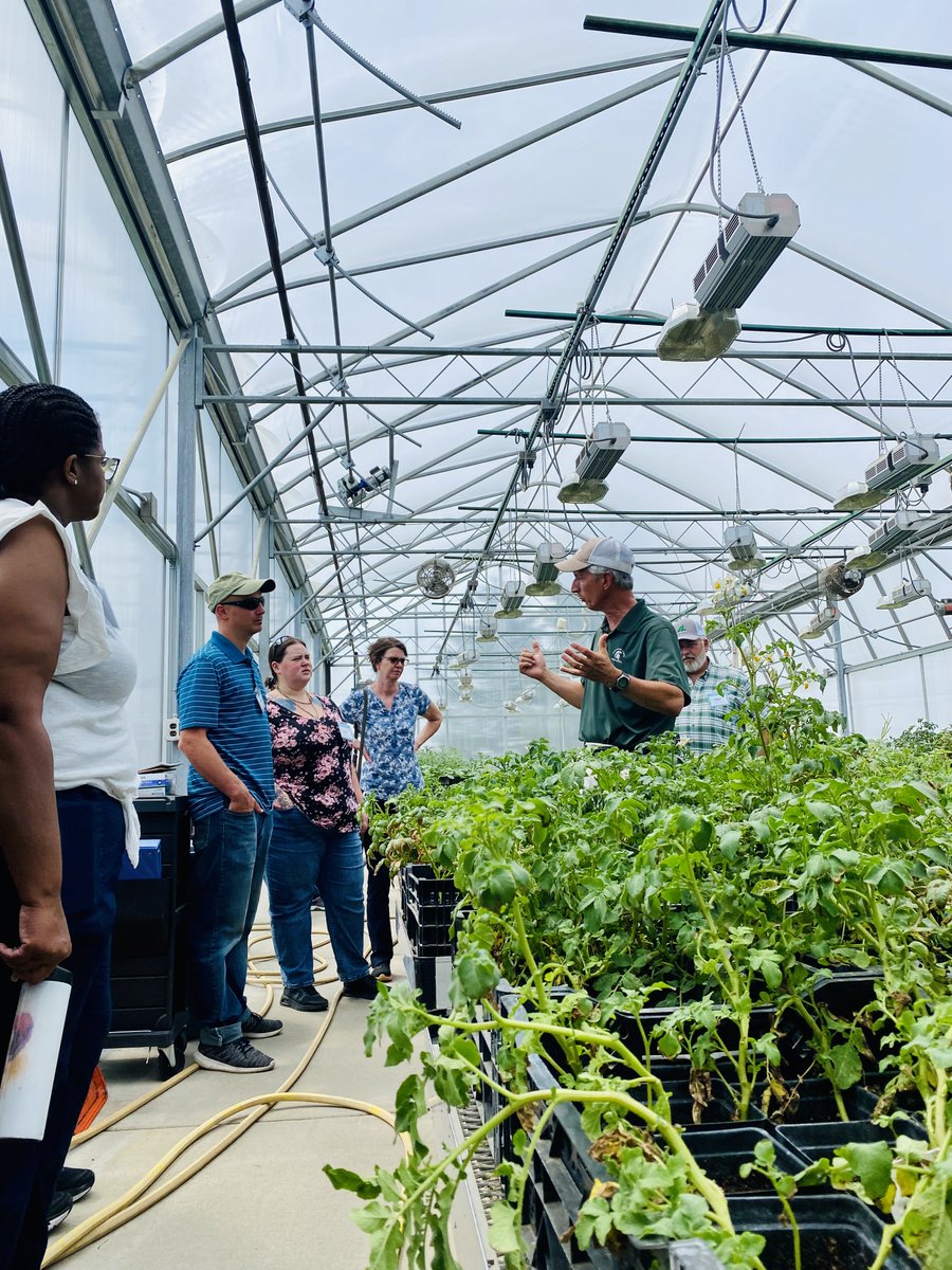 NourishFuture's tweet image. Time for a field trip! Michigan State researchers see facilities like this every day, but now Michigan science teachers get direct access through Feeding and Fueling the World, a professional learning event about STEM in agriculture. @MI_corn @Nationalcorn @Unitedsoy @MSU_PSM