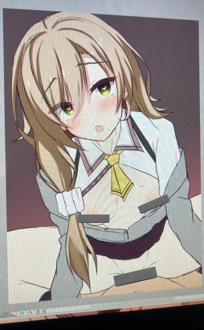 くっそ難しい
初描きキャラ&久しぶりの騎乗位絵だから 