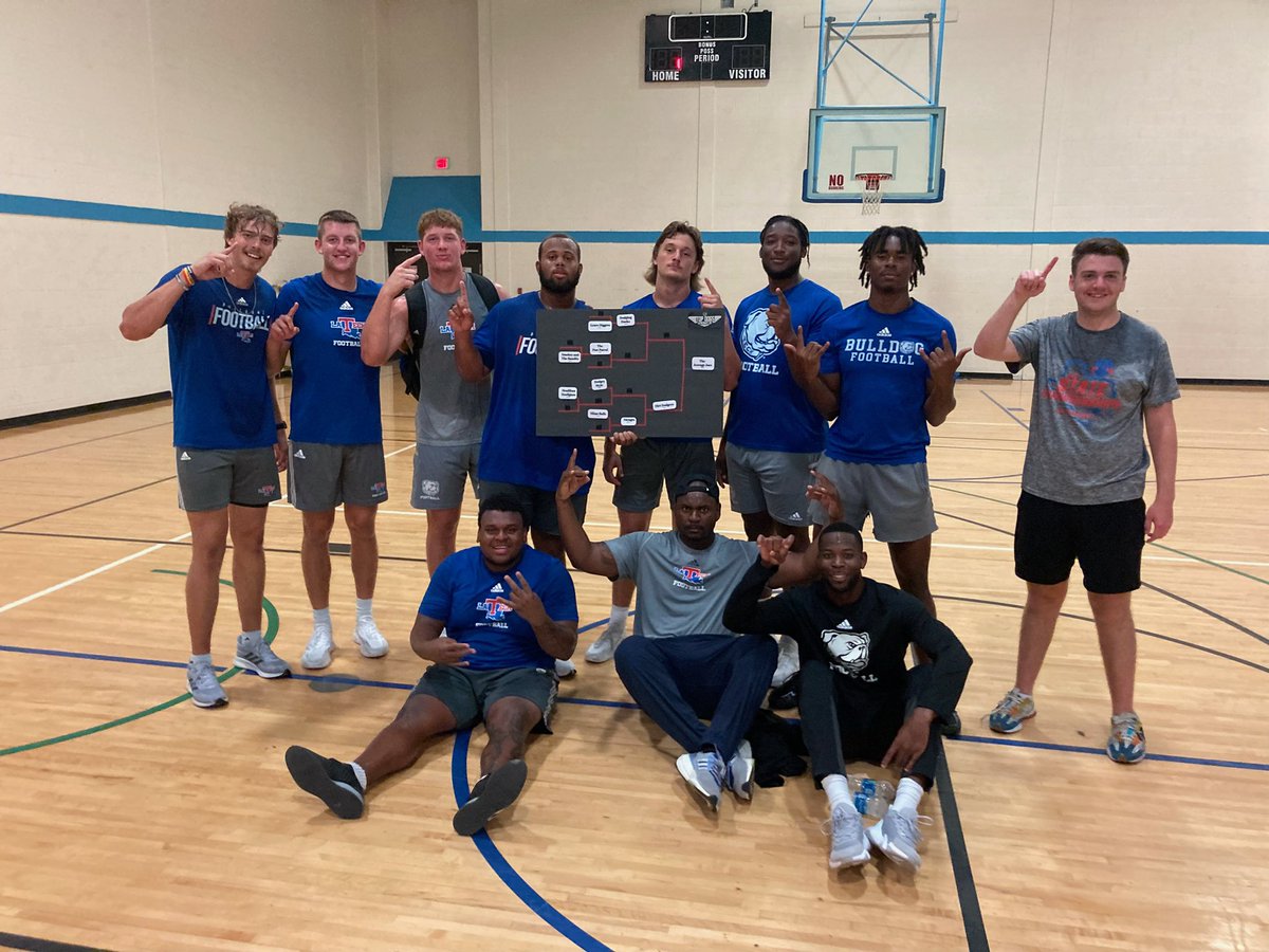 Drum roll please 🥁🥁🥁

Congrats to our champs, The Average Joes!