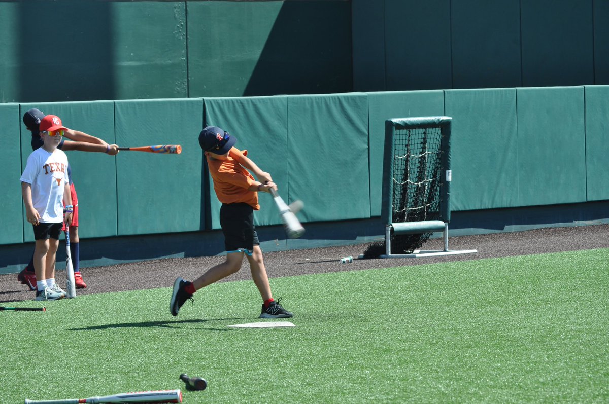 AndrewIm2012's tweet photo. Andrew had a blast at Texas Longhorns summer camp 2023. Hookem! https://t.co/CaqQIjFZrp