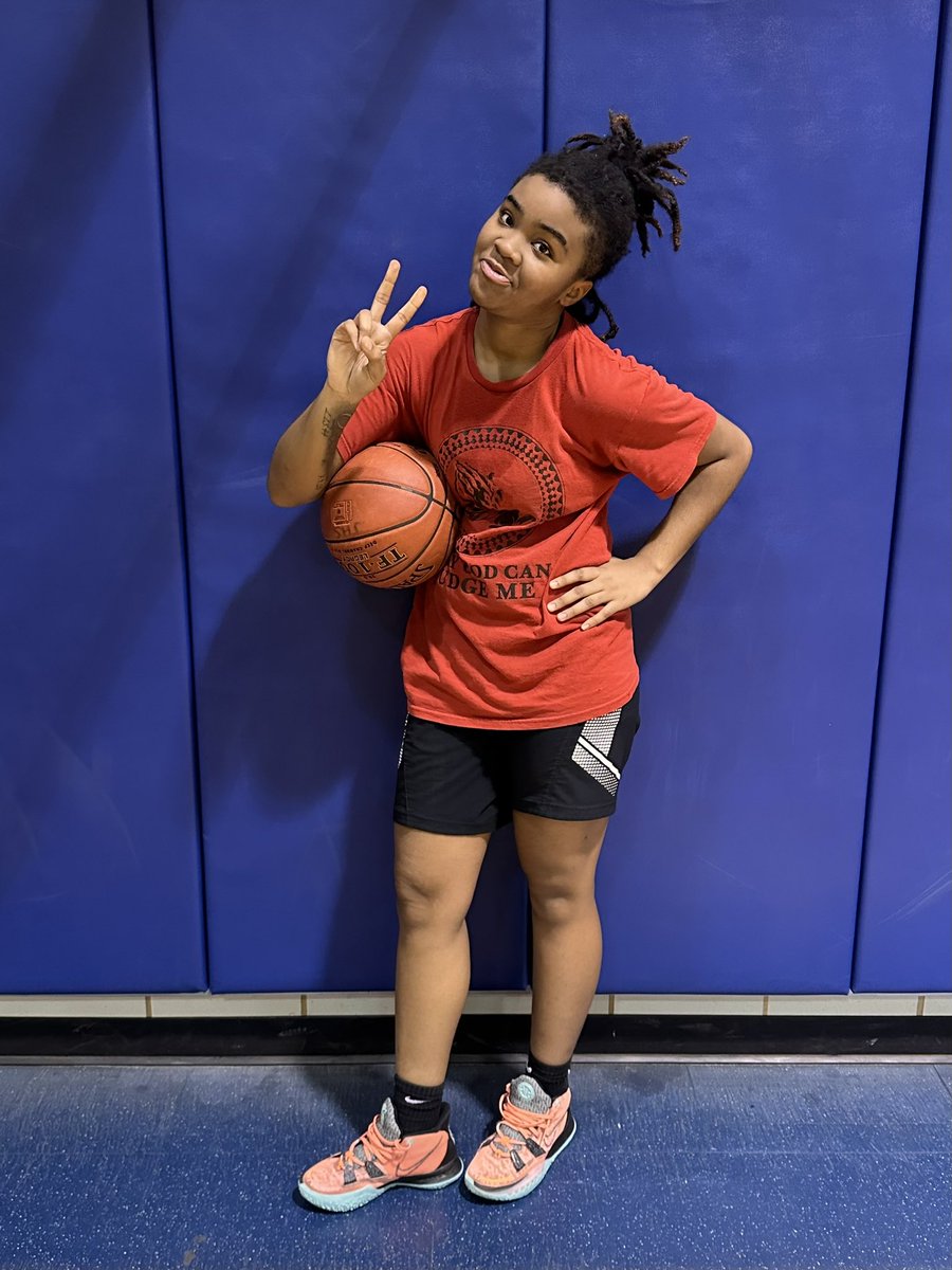 JHSGBB's tweet photo. Shoutout to @kiahcox_1 for putting up 1700 shots today!! 🏀🔥😮‍💨 https://t.co/qukJdCexpA