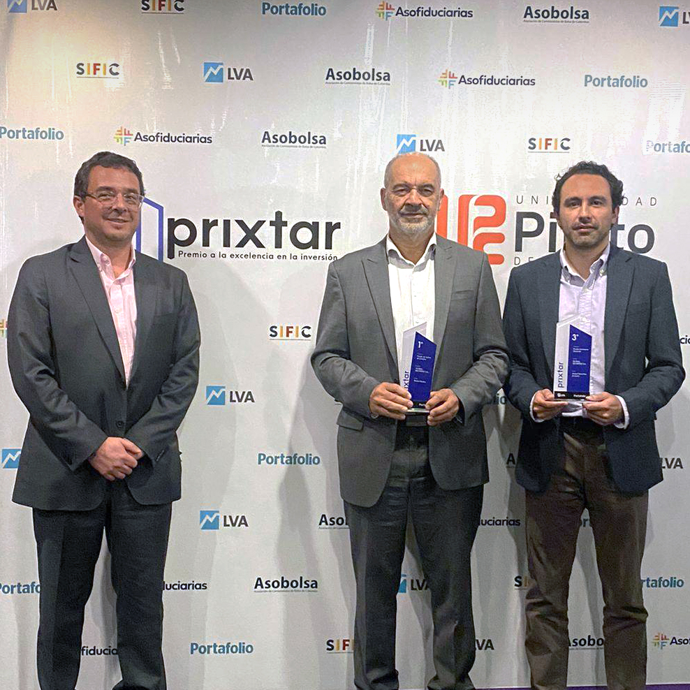GSCColombia's tweet photo. ¡Hoy es un día de logros! Nos enorgullece recibir los premios por nuestra exitosa administración de fondos de inversión colectiva!

Categoría: Activo de Crédito -  1er Puesto🌟
Categoría: Accionario Nacional -  3er Puesto🌟

¡Celebremos juntos el logro de un equipo imparable! https://t.co/4RLrQocOlL
