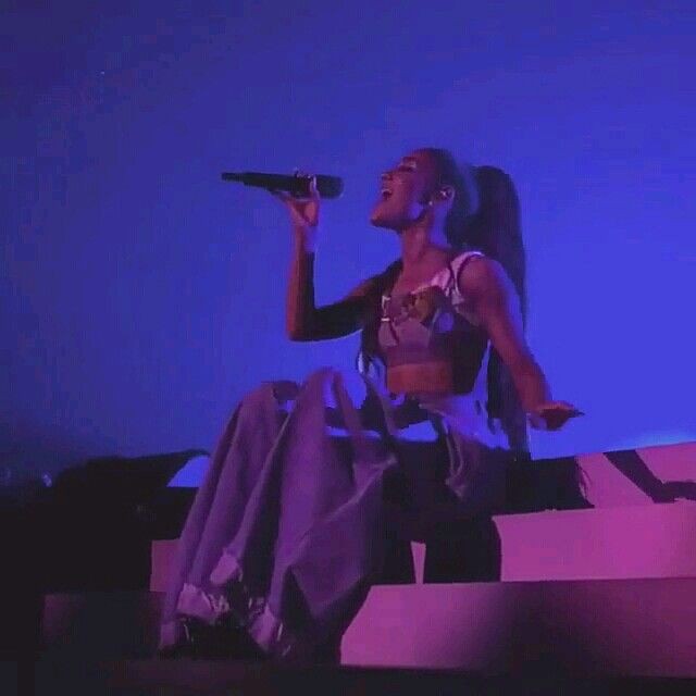 dailysdw's tweet photo. missing this 💜 https://t.co/HNaQ0QvWzG