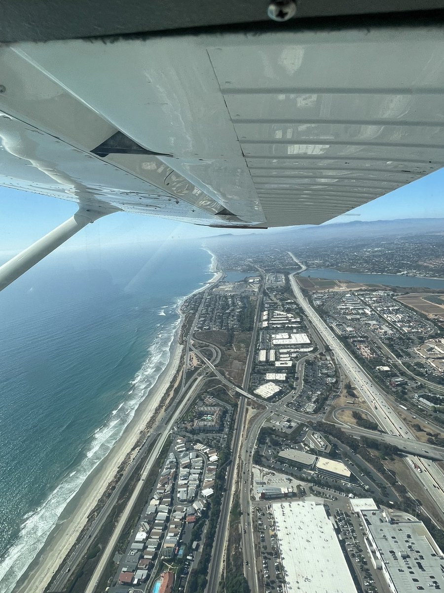 Time flys when your having fun and flying✈️ especially with our amazing #UnitedAirlines #Cargo team!! Thanks to my first officer @PJKTVL and flight engineer @SarahRut_ for a safe smooth flight in #SoCal yesterday!! @weareunited #pilotlife