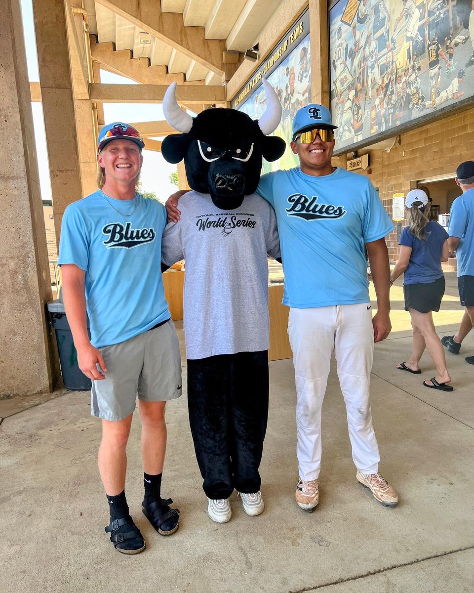 Mav_Cheer's tweet photo. Out supporting @baseball_mshs very own Alec Maldonado playing in the @NBCWorldSeries baseball tournament. Good luck Alec and team!! https://t.co/xNMHjfMBUw