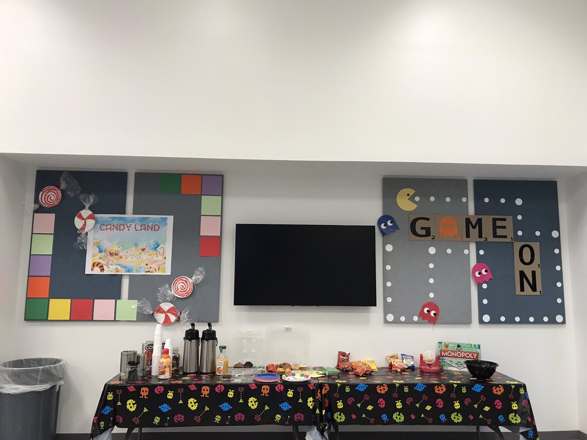 Thank you so much to <a href="/artwithpryor/">Art with Pryor :)</a> and Deana White for decorating our cafeteria beautifully to welcome our teachers and families!!!! <a href="/CFBISD/">Carrollton-Farmers Branch ISD</a> <a href="/TeamRiverchase/">Spark STEM Academy at Riverchase Elementary</a>