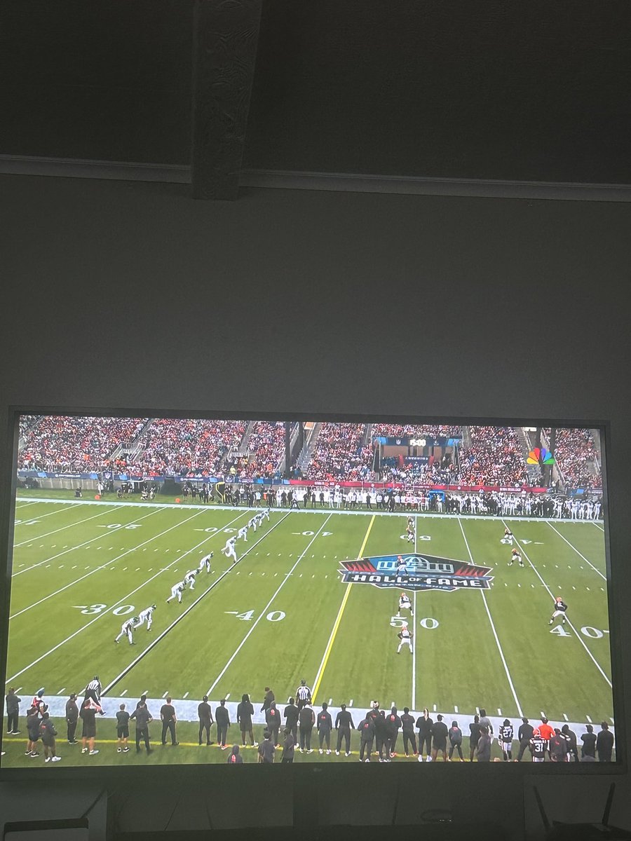 Better_OnPaper's tweet photo. Football is so back! https://t.co/KVW4YN92si