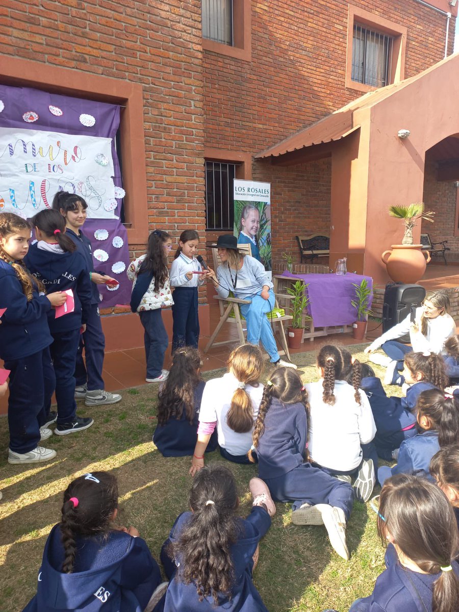 ¡GRACIAS <a href="/alfonsinamaldo/">Alfonsina Maldonado</a> por compartir una jornada inolvidable junto al Club de niñas! 

Esperamos que vuelvas pronto para más momentos de intercambio, cariño, preguntas y anécdotas. 🫶 

¡JORNADA  INOLVIDABLE! 

#clubdeniñas #Casavalle #LosRosales #transformandovidas