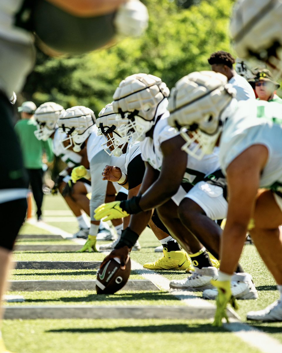 Oregon Football tweet media