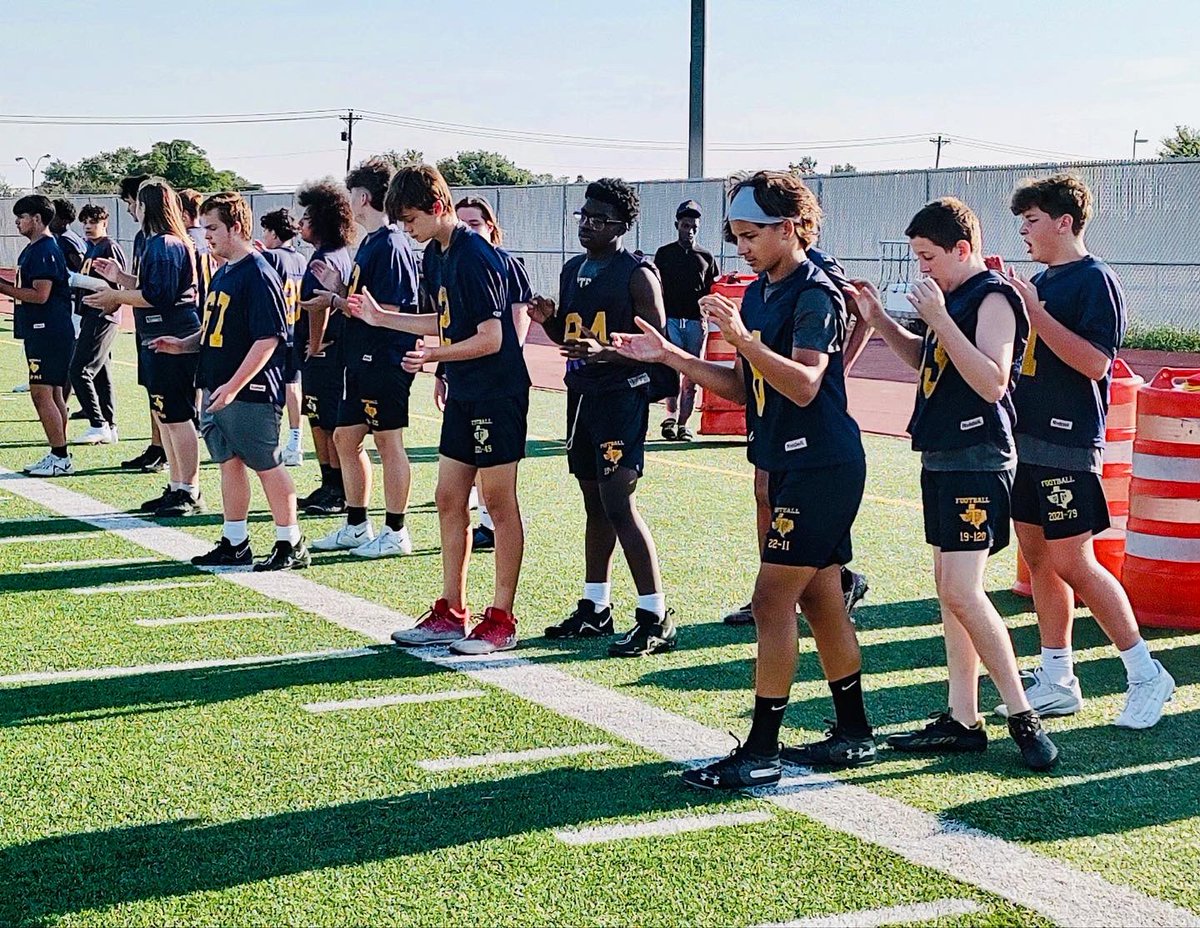 stpfootballbc's tweet photo. Freshman football camp was a success! We are so proud and excited for this incoming group of boys. They’ve worked hard all week and we can’t wait to see what they do this season as a team!
Let’s Go Tigers!🐯🏈#StonyPointFootball #Classof2027 #NewBeginnings #FreshmanTeam https://t.co/YwEdlNGMVD