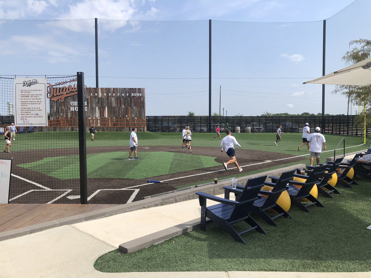 Thank you <a href="/lions_trw/">Tim Williams</a> for an amazing 1st day back!!! Thank you to <a href="/LClionsPTO/">Lake Creek high school PTO</a> for helping make this possible!!! #WeAreLions <a href="/TanyaBrogger/">Tanya Lambert Brogger</a> <a href="/KellyLout/">KLout</a> <a href="/newtonLCHS/">Mrs_NewtonLCHS</a>