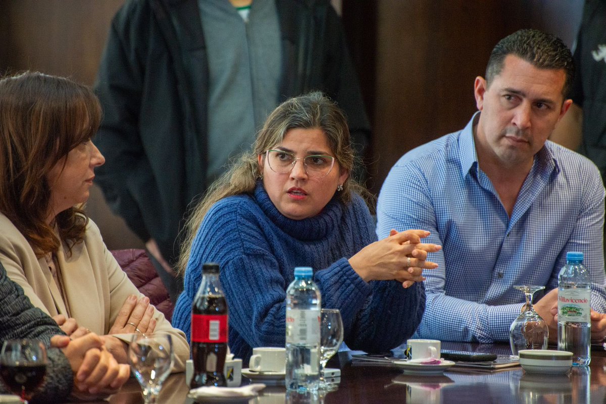 Sergio_OrtizOk's tweet photo. Hoy participé del encuentro con nuestro candidato a vicepresidente @RossiAgustinOk, organizado por las 62 Organizaciones Peronistas en el sindicato de peones de taxis . 
“El momento de defender los derechos es ahora, con el acompañamiento del conjunto de la clase trabajadora vamos a ir a votar en defensa propia” 
#MassaPresidente #CreoEnArgentina
