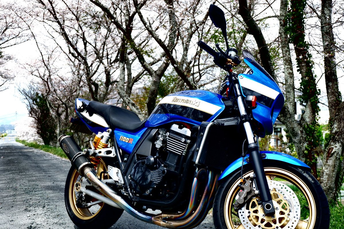 bouz_com's tweet photo. #バイク乗りとして自己紹介 
#バイク乗りと繋がりたい 

名前   坊主
性別   🚹
年齢  おっさん
生息地  岡山県
kawasaki  ZRX1100
HONDA  XR250
好き 釣り カメラ ゲーム アニメ
リプ欄に続く https://t.co/XmTISN3iWc