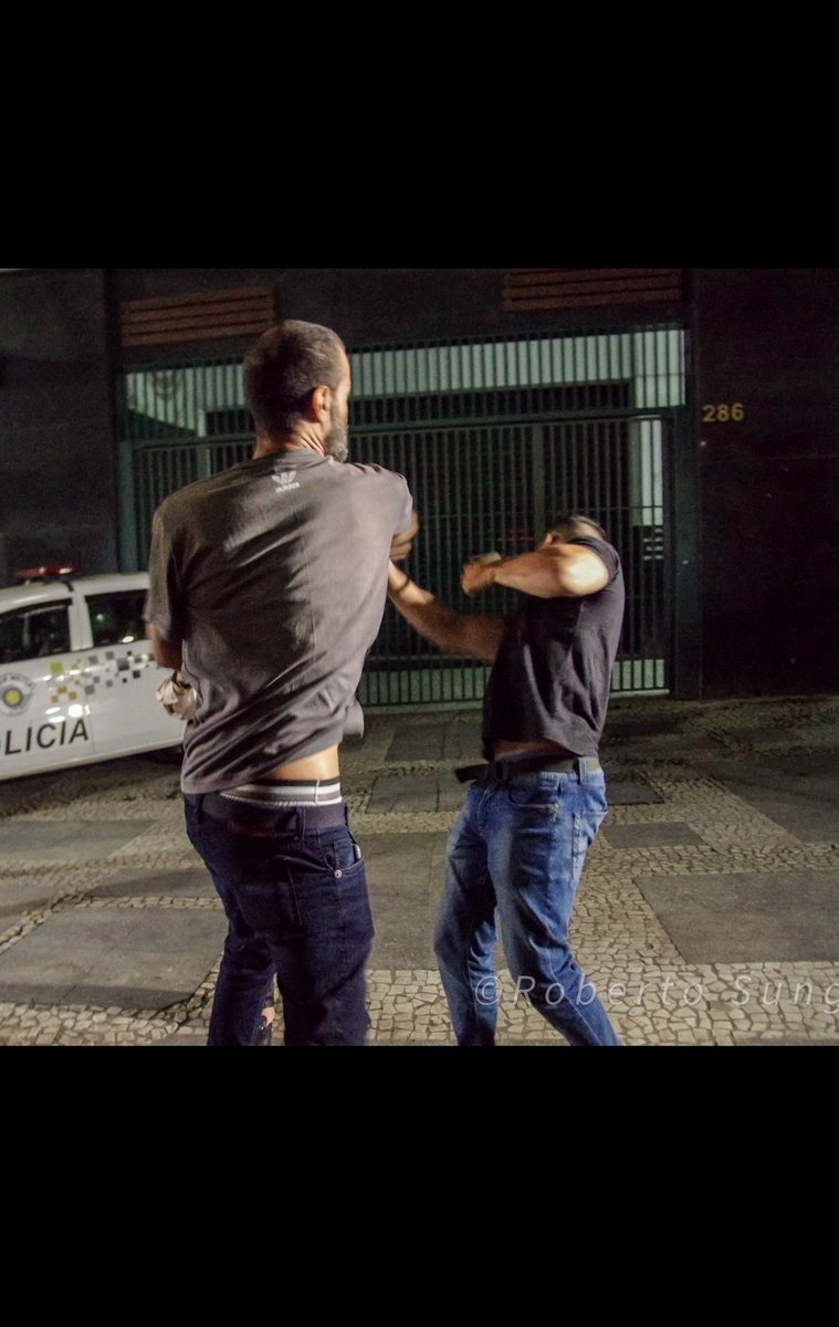 Registro da manifestação "pacífica" que fui hoje com <a href="/Amandavettorazz/">Amanda Vettorazzo</a>

O amor segue vencendo.

Video amanhã no canal.

Foto de Roberto Sungi