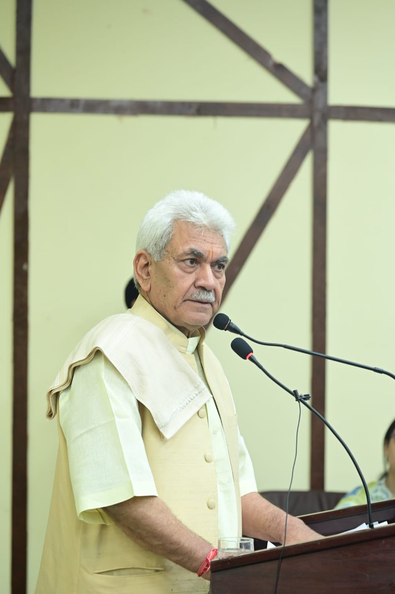 shah_Shakir_011's tweet photo. #New_technology and #digital transition is aimed to create smart grid system in Srinagar to tackle the #challenges of climate change, connect all infrastructure and to provide #innovative solutions for better coordination between services.LG Sinha
@OfficeOfLGJandK https://t.co/2iw3s08Acn