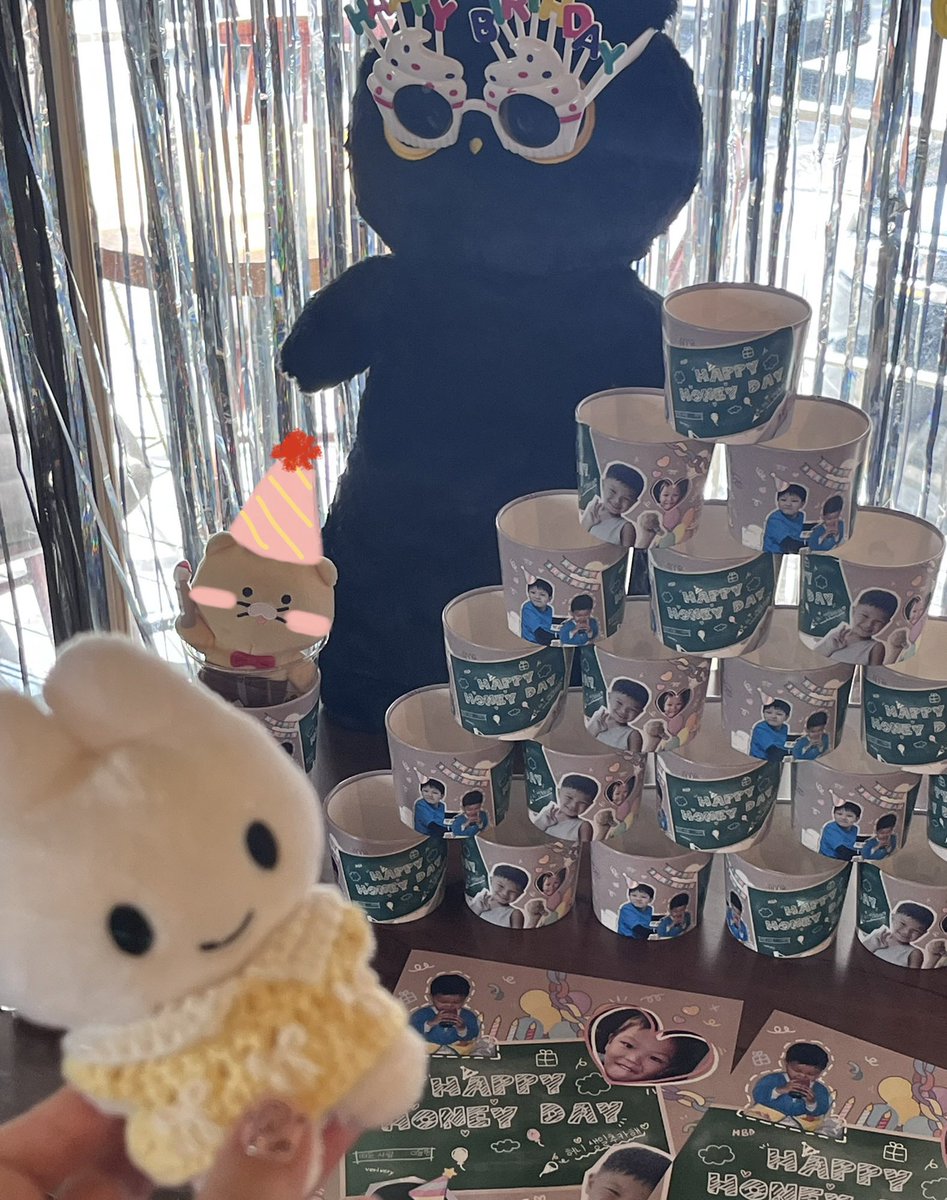 야사우사랑 허니 생일축하하러 왔떠염🥳
생일축하해~~~😻🩷🫳🫳🫳🫳
 #허니_추카해주러_와떠염