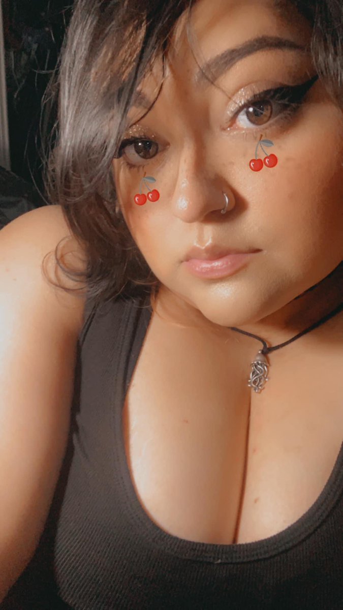 _nikkitty_'s tweet photo. 🖤 https://t.co/yQrac5BVgJ