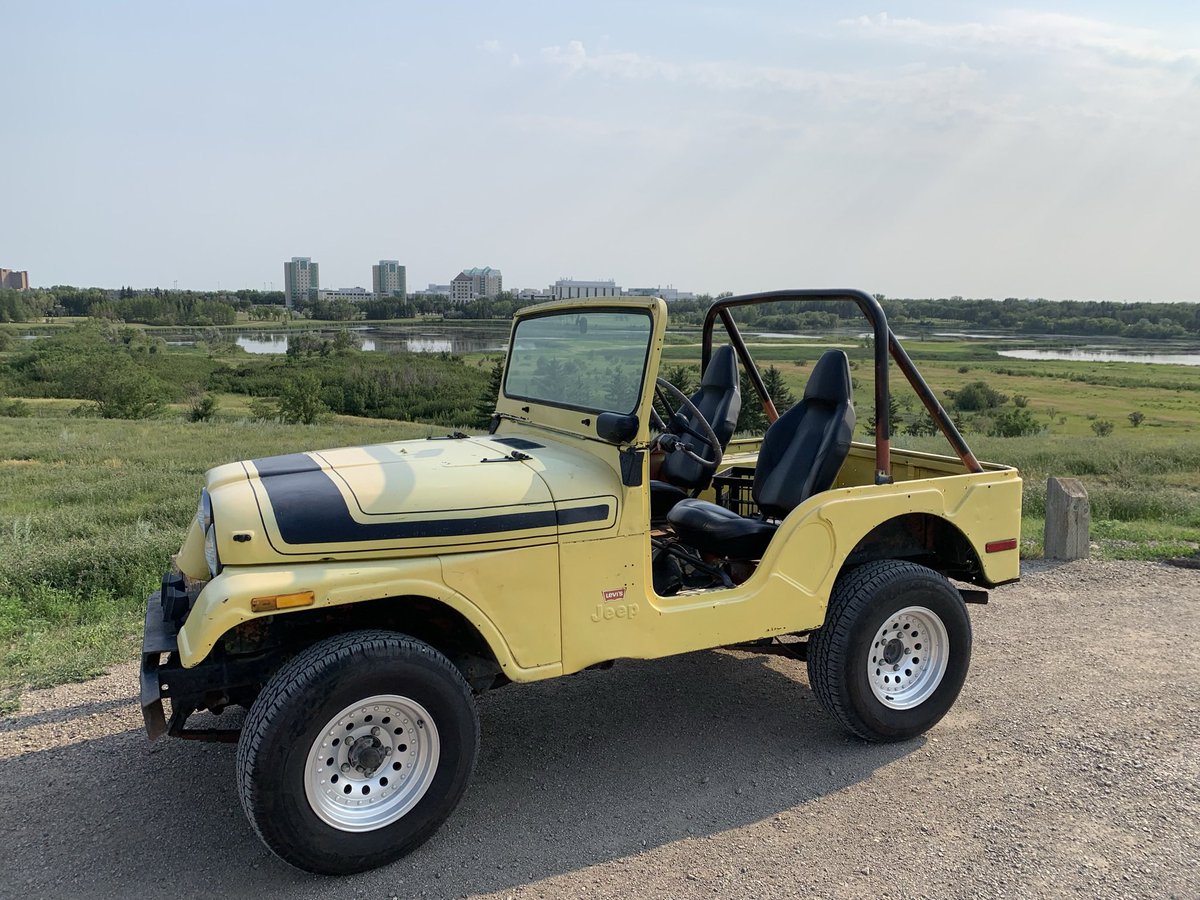 rodpedersen's tweet image. Big Bird’s 4 Sale! $4,000 OBO. He’s running mint and is ideal for parades! 🚙🍬🦫 DM me #JeepSZN