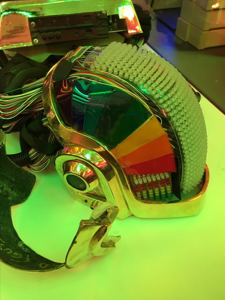 DaftPunkPics's tweet photo. https://t.co/TUMpsf3Ov1
