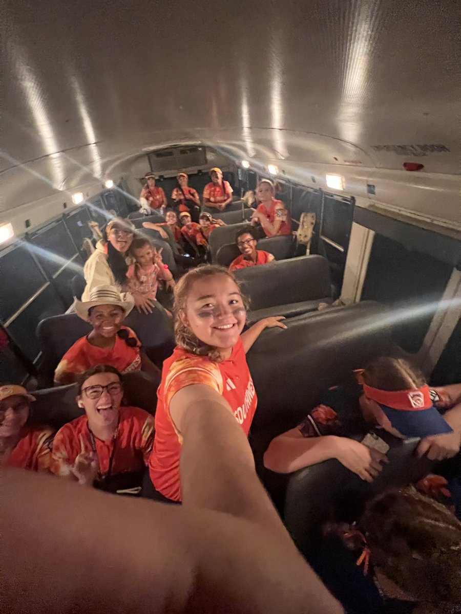 allyson_schauer's tweet photo. Once again ANOTHER dub .5! .V East (15-5) #LLWS #Softball https://t.co/zAeDJpig4K