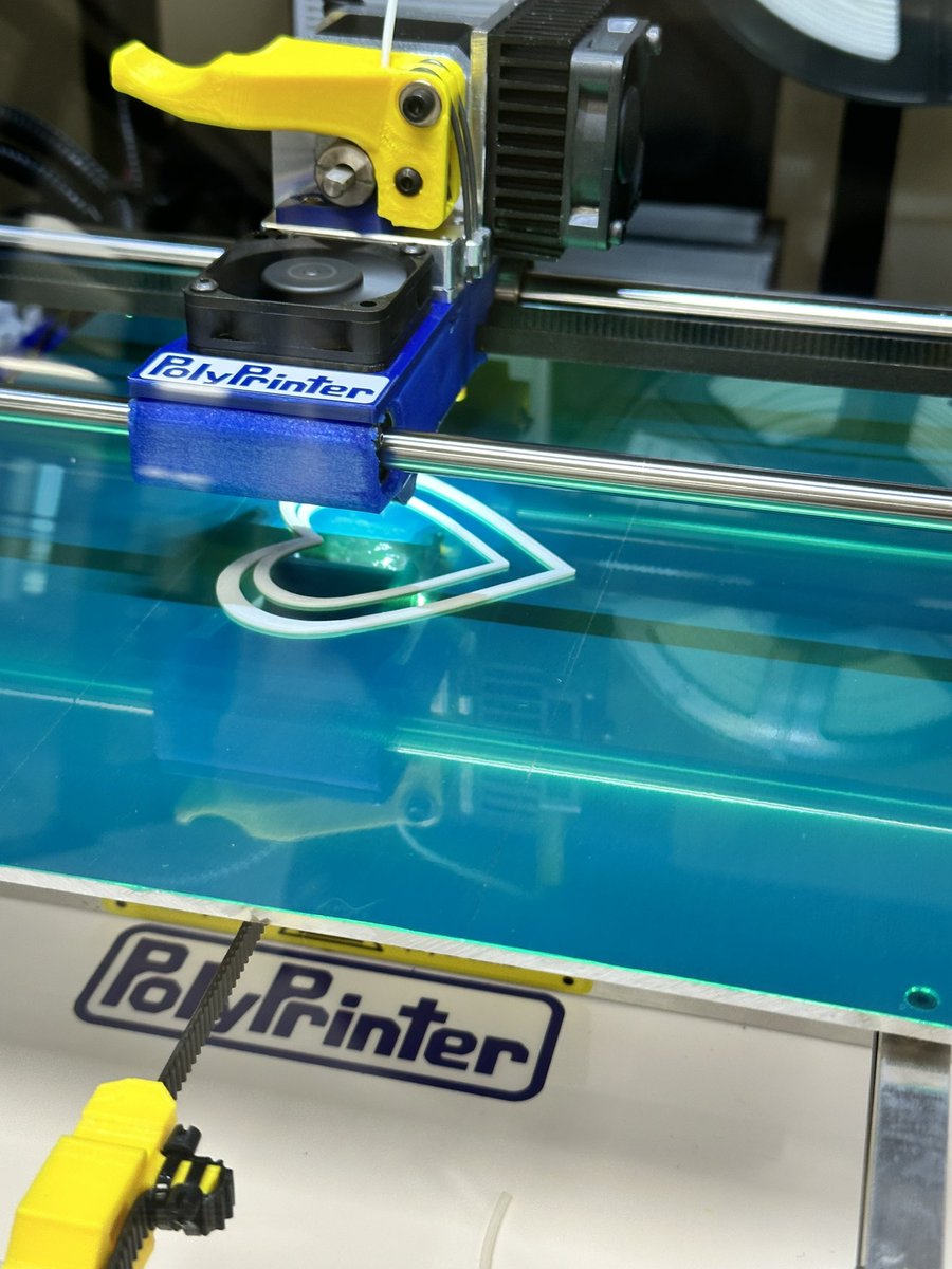 AmyHoldge's tweet photo. Learned how to use our 3-D printer @WGHS_LAIR today!
So excited for our students @WalnutGroveHS to get in here and create! https://t.co/Xk7vk5nVdo