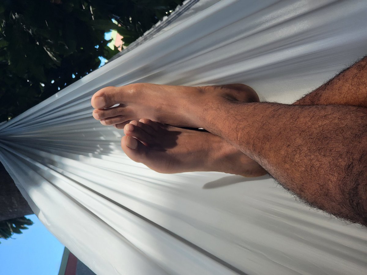 sirnutsalot21's tweet photo. How a king relaxes while you work for my money. DMs open, I'm relaxing all day. Open those cash cunts & let's #drain
#findom #findomfeet #fridaydrains #middaydrains #alphafeet #hammock #malefeet #footfetısh #tribute #finsubs #paypigs #FYPM #TMFMS #BNWO https://t.co/AaBwgce2Yi