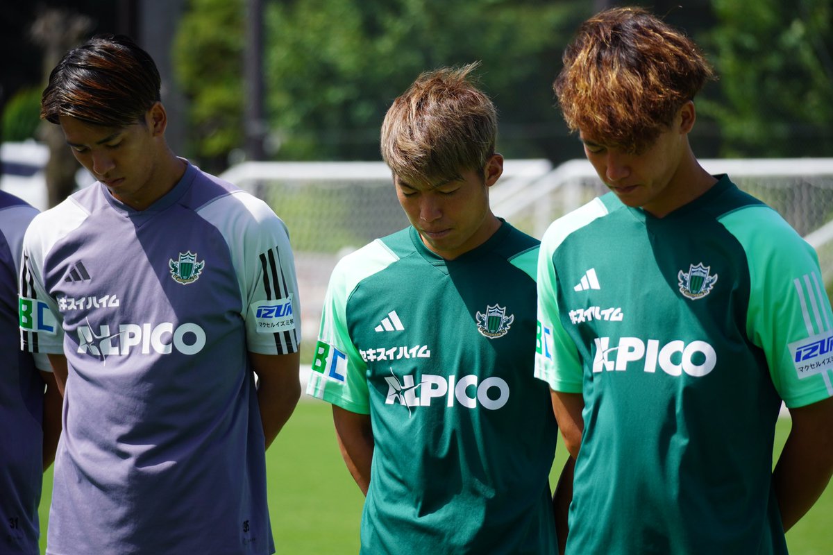 松田直樹 選手が亡くなって12年。 トップチームの練習前に黙とうを行い
