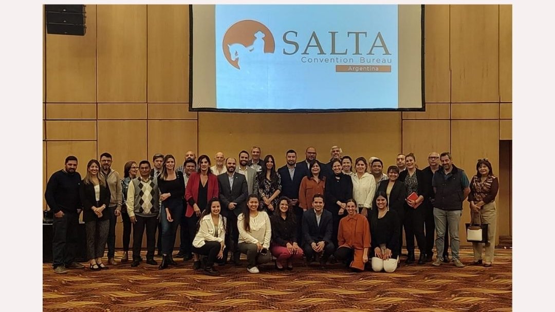 El equipo del Destino Salta, eligió las nuevas autoridades de Comisión Directiva del Bureau. 

¡Felicitaciones y éxitos en esta nueva gestión!

Salta, sede de Eventos.

#EquipoDestinoSalta
#SaltaSedeDeEventos
#bureau 
#SaltaConventions