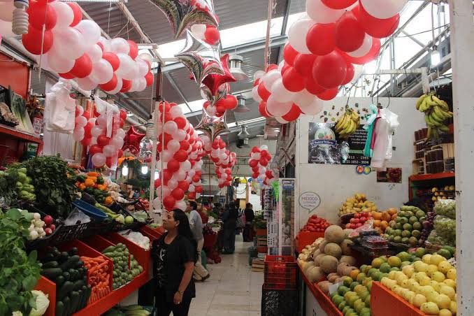nellysegura1's tweet photo. Siempre presumo a #MiMercado pero hoy se mega rifaron en su aniversario 61. Felicidades a los marchantes y no olviden consumir local. 🫶🏽 https://t.co/2WsXQPQVss
