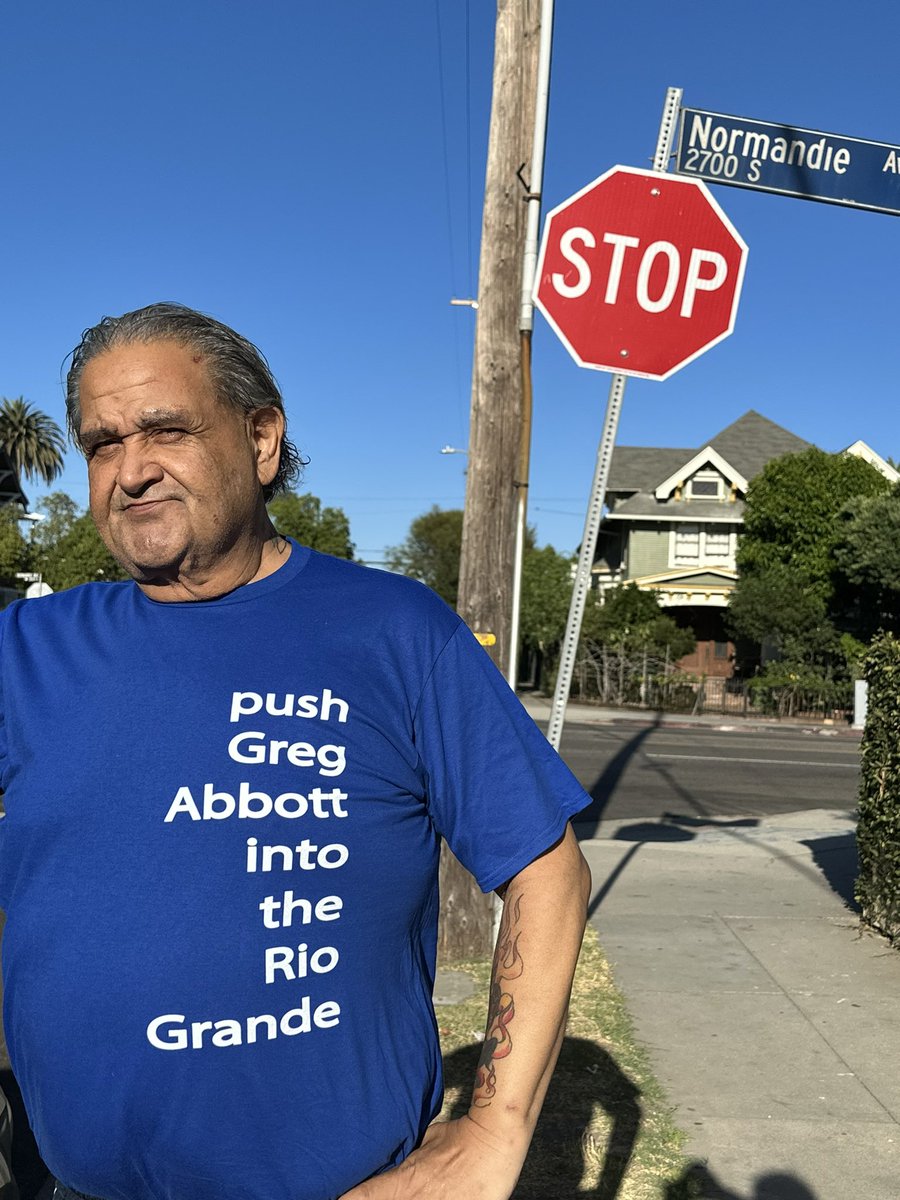 goRubenRuben's tweet photo. @harryjsisson Oralé This is a sad day for America, 2 bodies removed from the Rio Grande, one boy from Honduras that were lodge on Greg Abbotts orange buoys. #Texas #GregAbbott #HumansMatter https://t.co/P5eBKrADFH