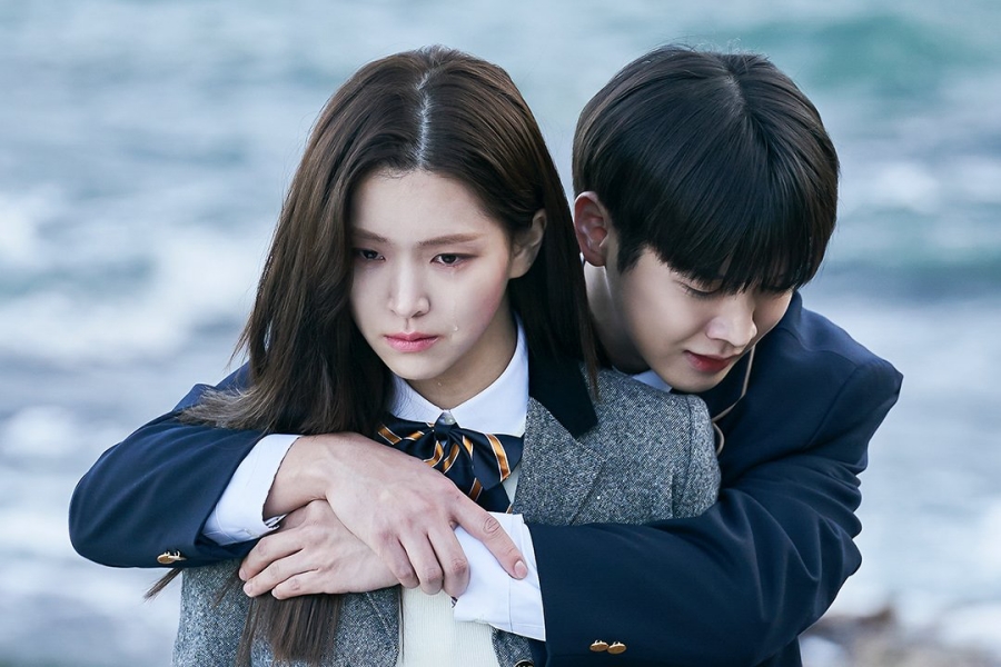 soompi's tweet photo. "#LongingForYou" Ratings Rise To New All-Time High
https://t.co/8SL0XonrVC https://t.co/HuTeO29W33