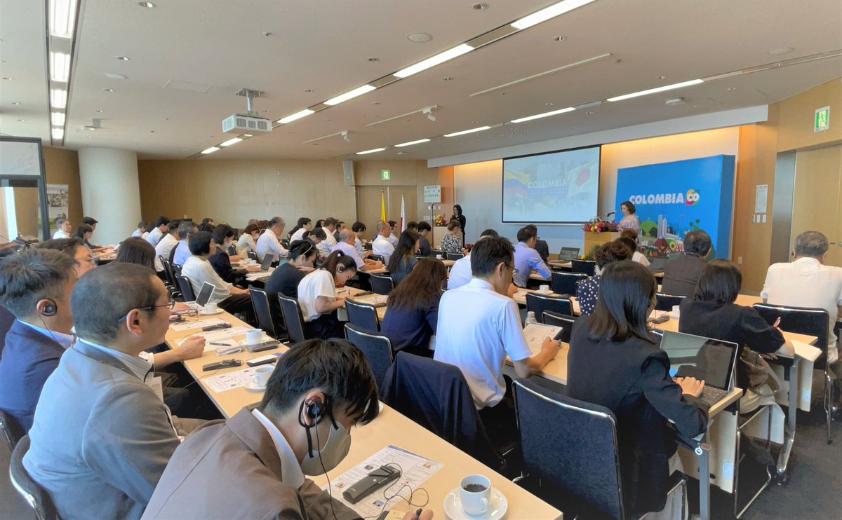 EmbColombiaJap's tweet photo. En conjunto con @PROCOLOMBIACO y el apoyo de @MincomercioCo, @JETRO_info, @el_BID Japón e @InnpulsaCol, realizamos un seminario para promover la inversión japonesa en Colombia y para presentar las políticas de reindustrialización y de comercio exterior del gobierno nacional 🇨🇴🇯🇵 https://t.co/24JH6VCQeI