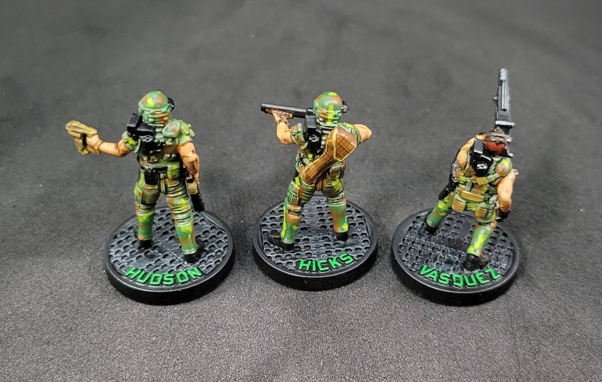 "Is this gonna be a standup fight, sir, or another bug hunt?" #aliens #miniaturepainting #wepaintminis #myartwork #ttrpg <a href="/GaleForceNine/">Gale Force Nine</a>